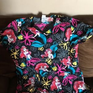 Scrub top